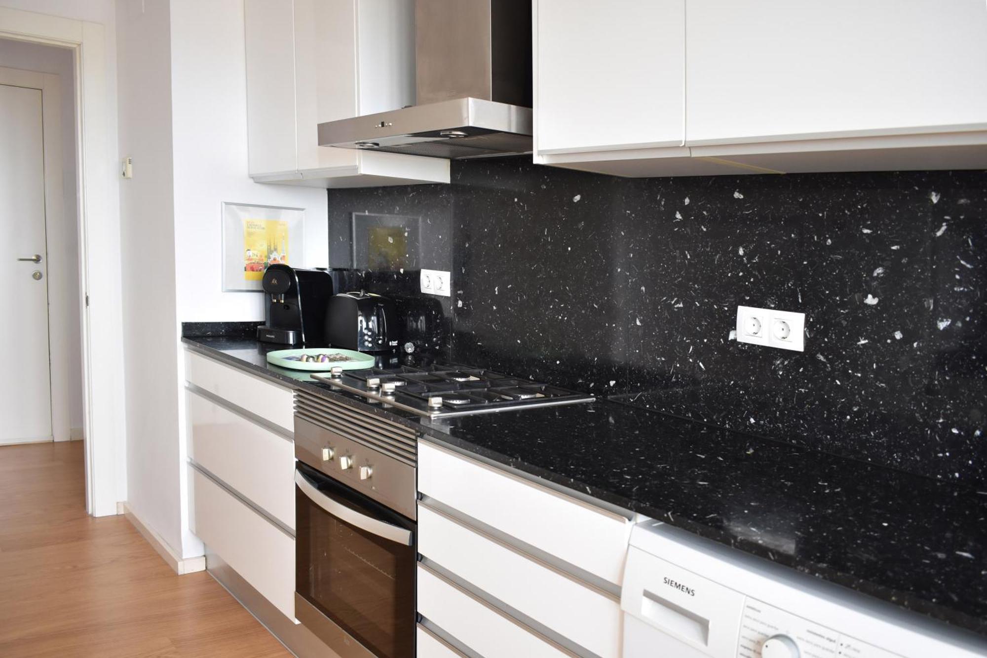 Stylish Well-Connected Beachfront Flat Valence Extérieur photo
