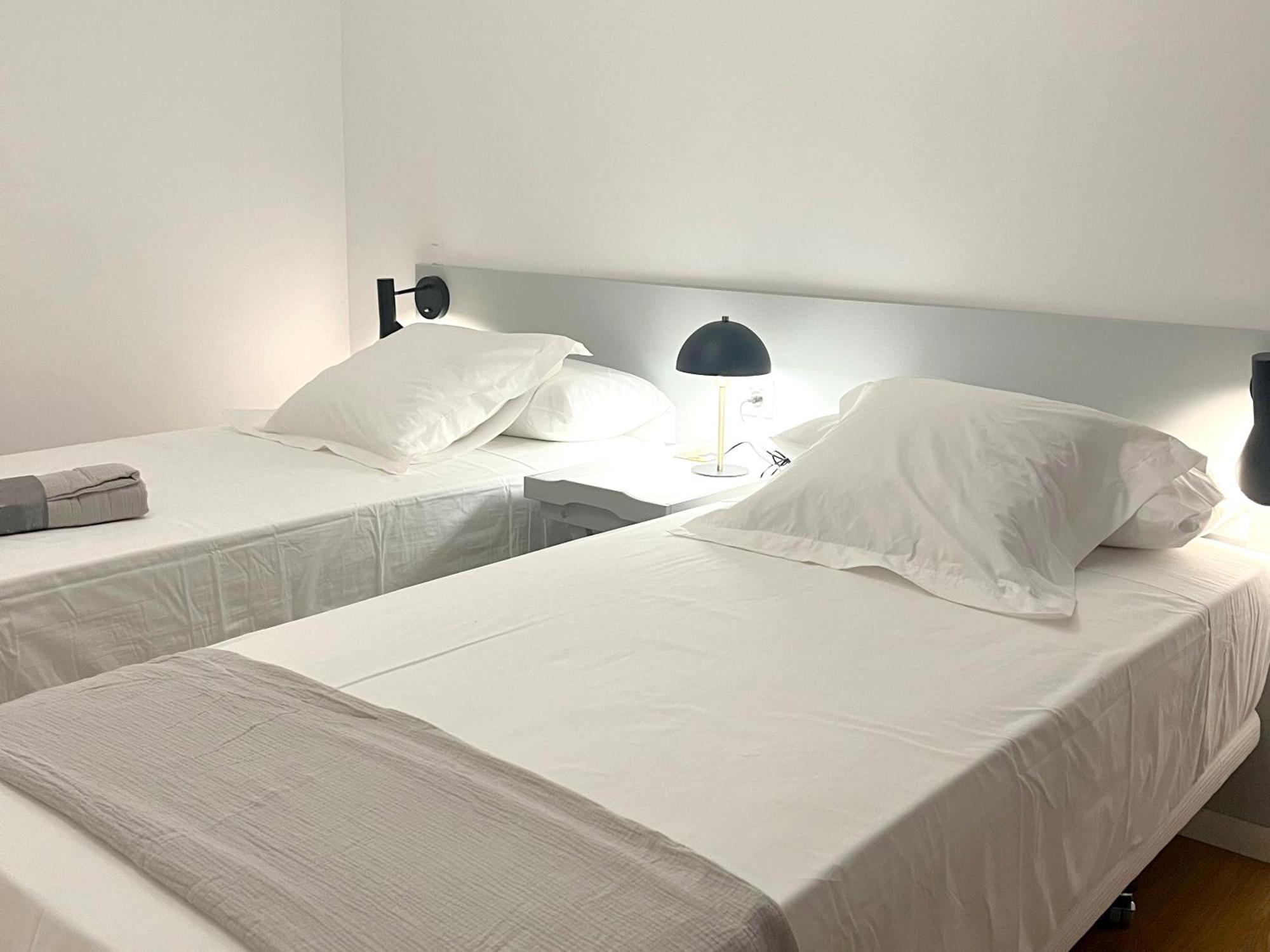 Stylish Well-Connected Beachfront Flat Valence Extérieur photo