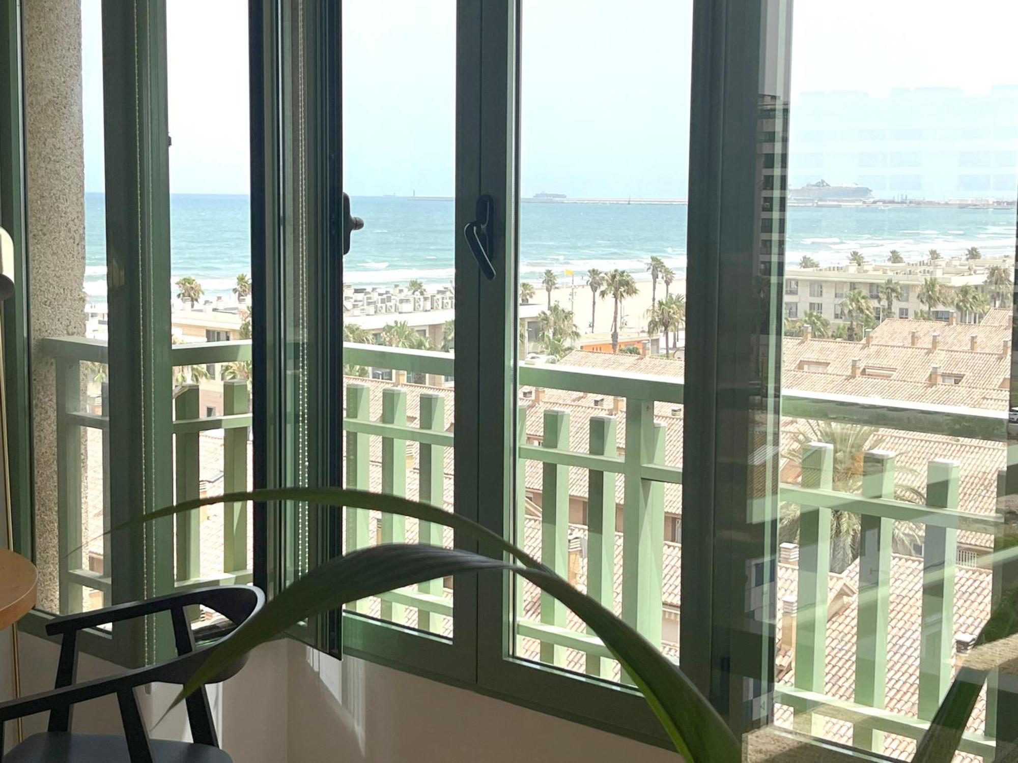 Stylish Well-Connected Beachfront Flat Valence Extérieur photo